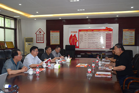 臨汾市市場監督管理局局長、非公企業黨委書記張東紅<br>在科海集團調研非公黨建工作